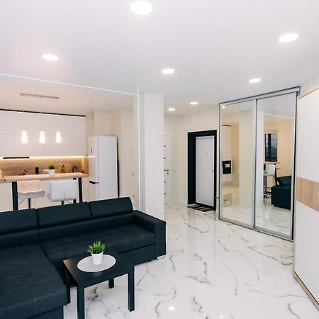 Bright Apartment 9Th Floor Lxt By Grodno Bagian luar foto
